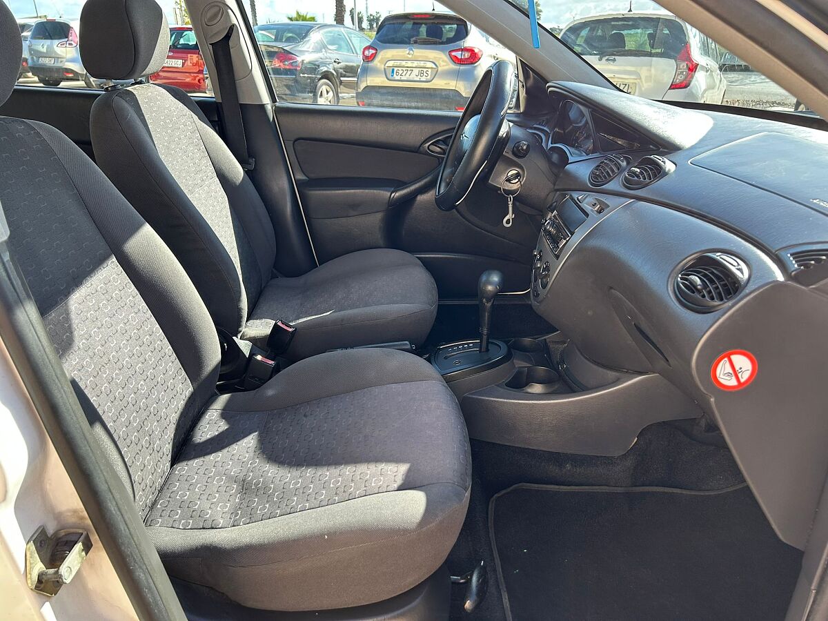 FORD FOCUS TREND ESTATE 1.6 AUTO SPANISH LHD IN SPAIN 0NLY 123000 MILES 2002